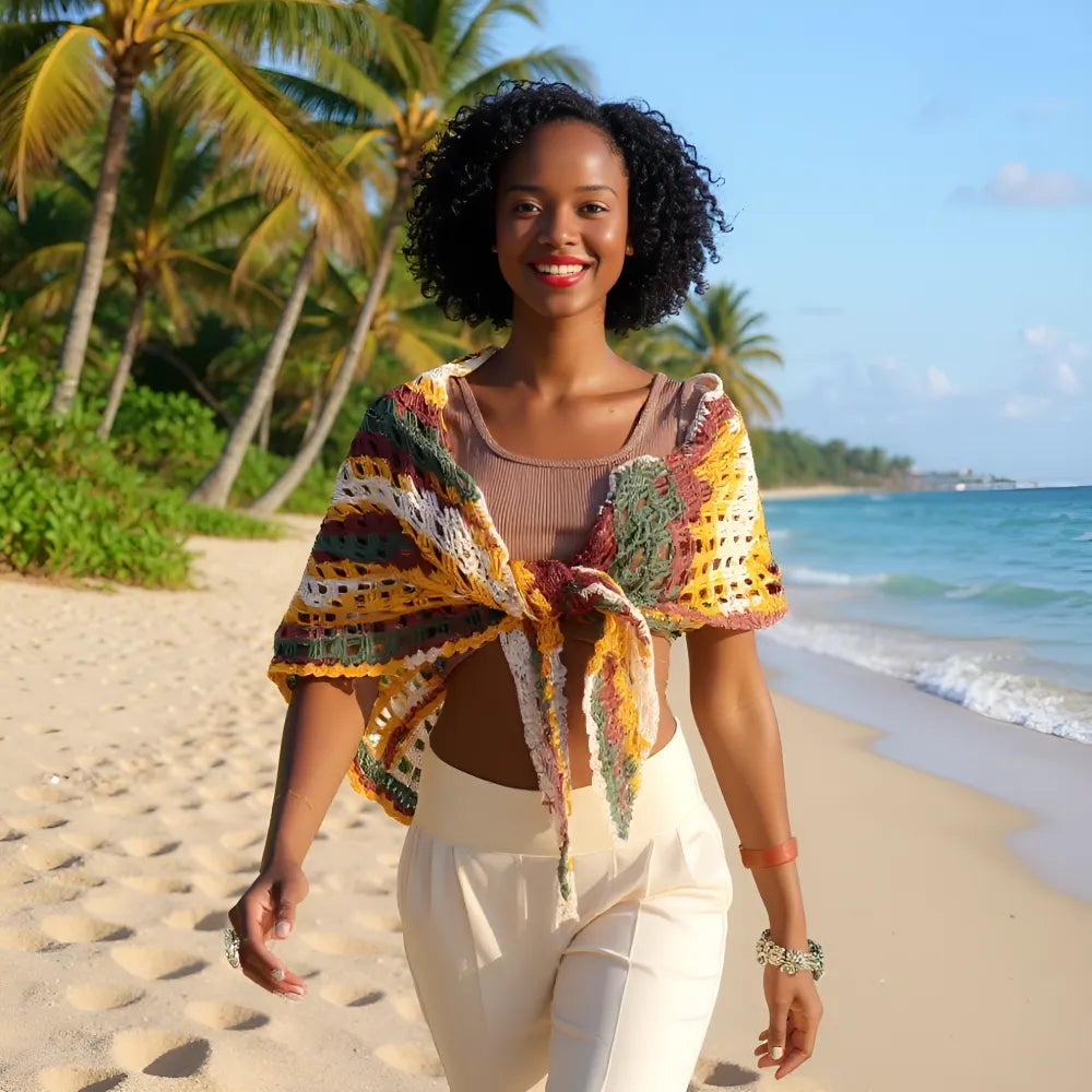 Châle au crochet Mozamba de Cachalabibi - vue de face de la maille ajourée géométrique porté sur les épaules