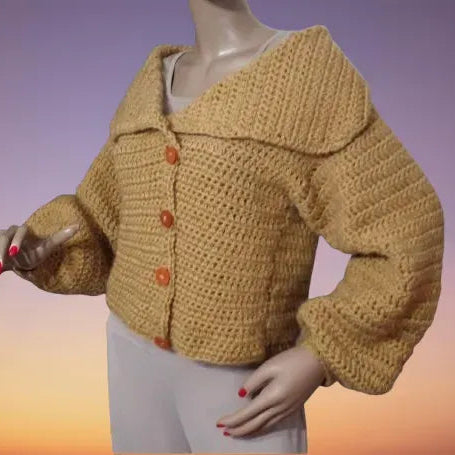 Gilet au crochet Corrazino de Cachalabibi - gros plan sur les manches bouffantes 3/4 avec volume fluide