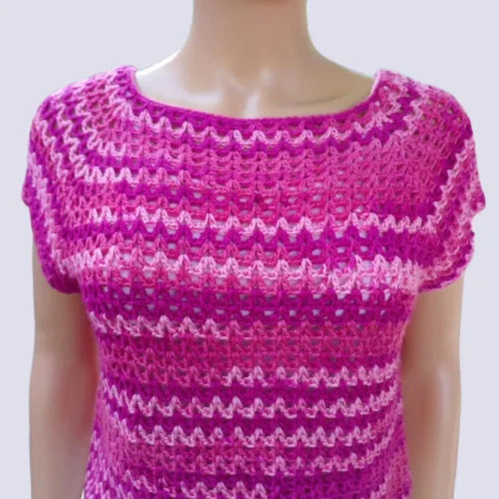 Haut au crochet Pitaya de Cachalabibi -Détail du point de crochet sur un mannequin
