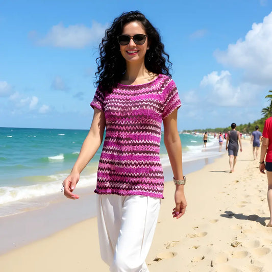 Haut au crochet Uncinetto de Cachalabibi - Gros plan sur la texture au crochet et les rayures multicolores