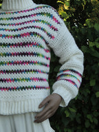 Pull au crochet fait main Madelina avec rayures multicolores