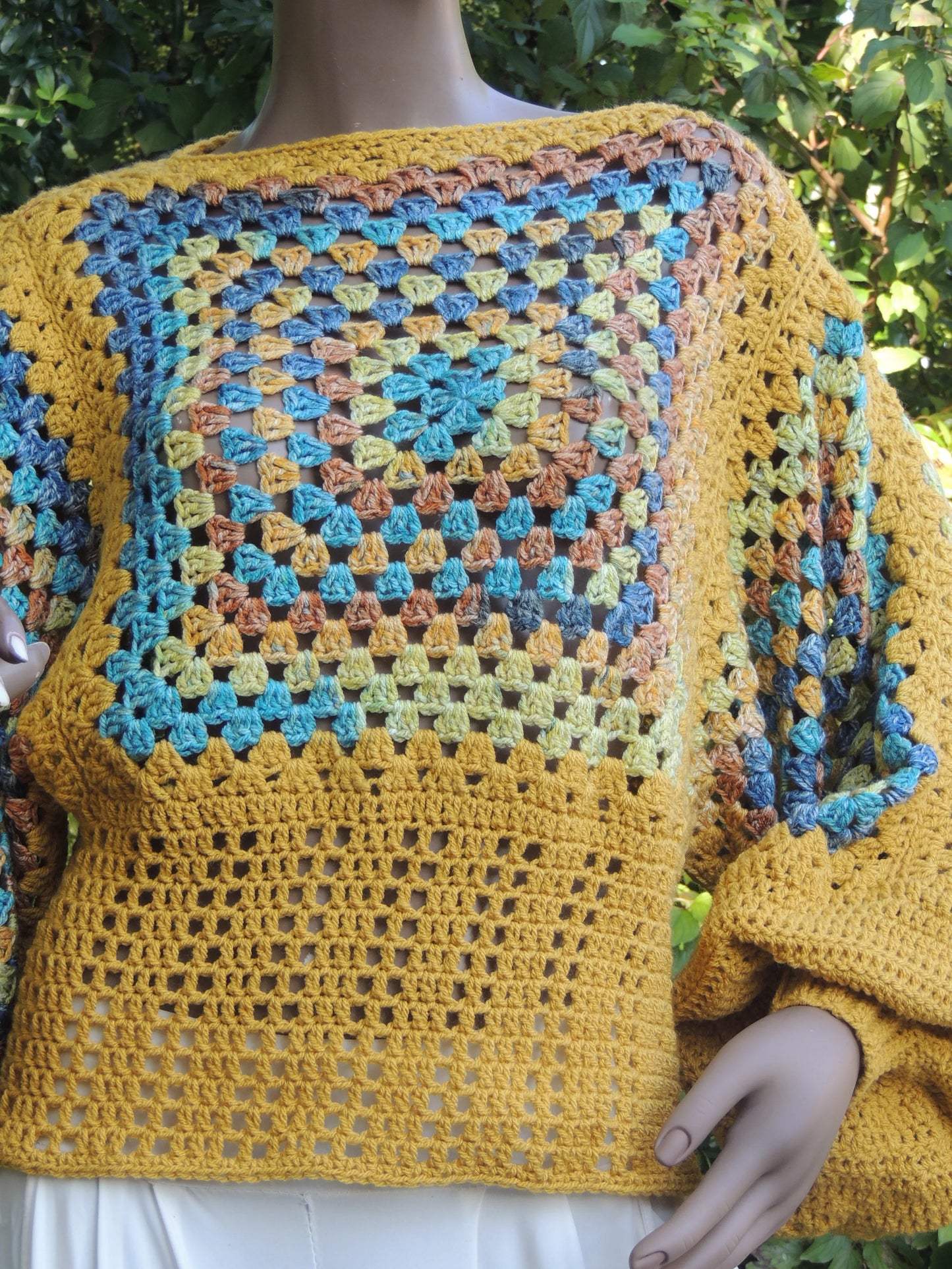 Pull au crochet Labyrintho de Cachalabibi - Face avant principale